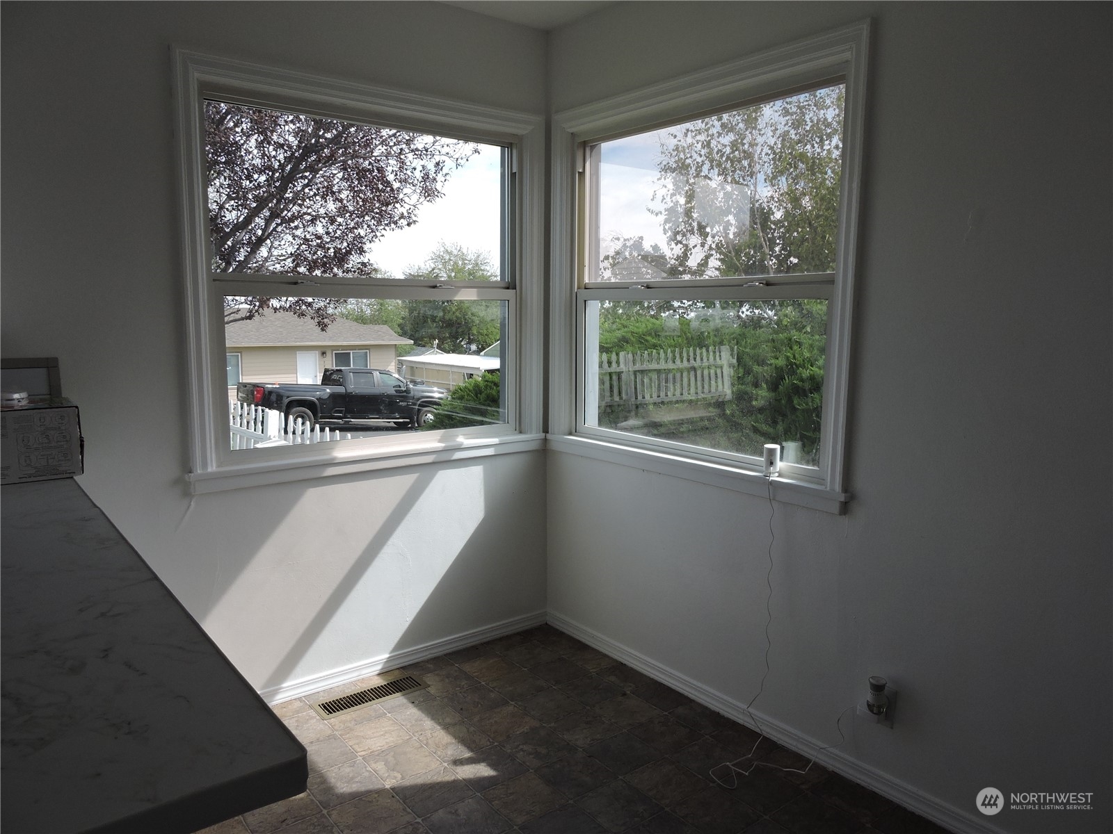227 Columbia Road Ephrata, WA 98823 - Photo 9 of 21 a view of an empty room with a window
