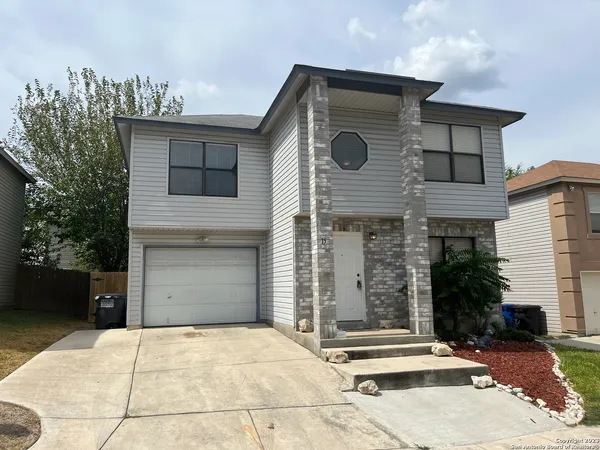 $1,650 | 15 McLennan Oak, San Antonio, TX 78240