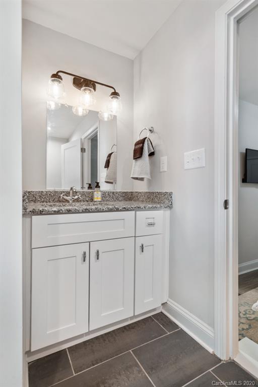 2854 Mayflower Road Charlotte, NC 28208 - Photo 11 of 19 Gallery Image 11