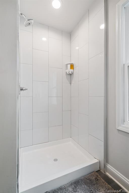 2854 Mayflower Road Charlotte, NC 28208 - Photo 12 of 19 Gallery Image 12