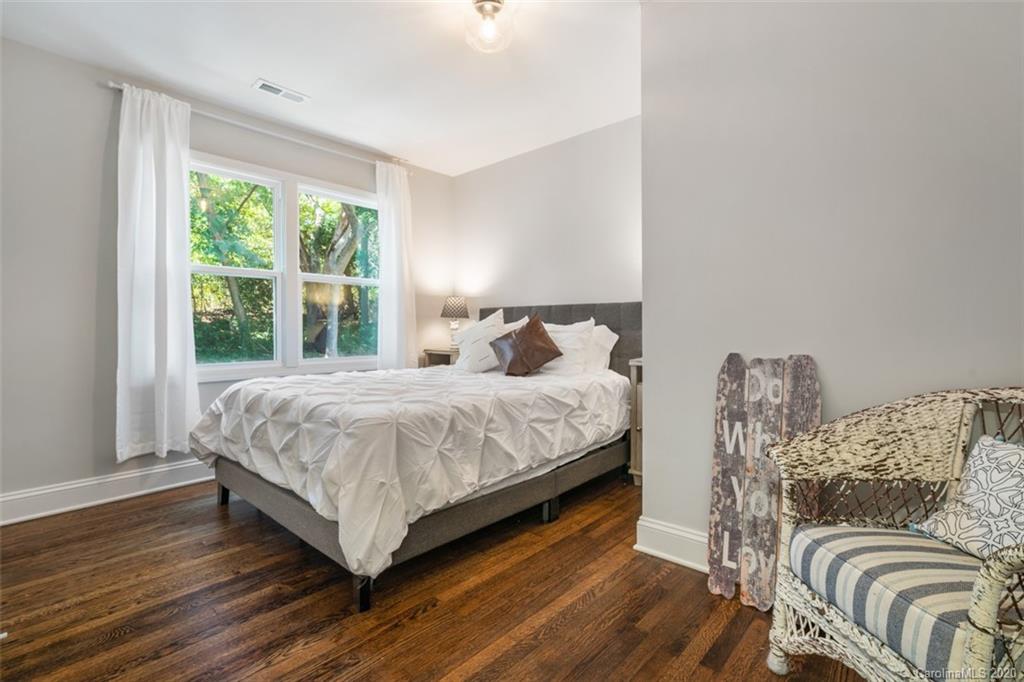 2854 Mayflower Road Charlotte, NC 28208 - Photo 13 of 19 Gallery Image 13