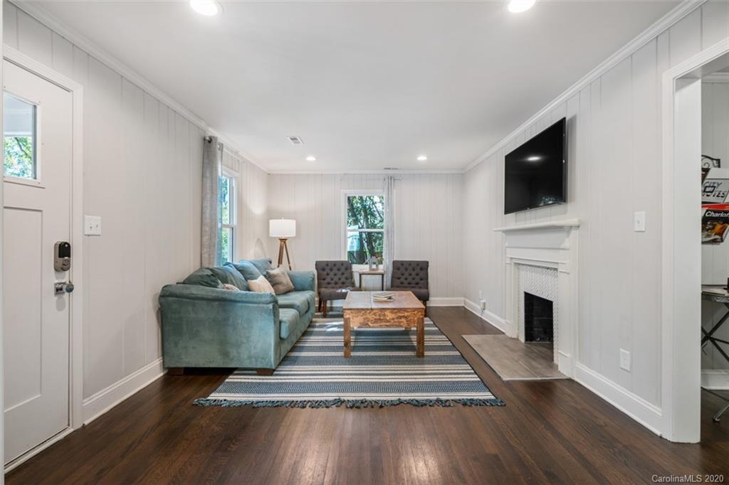 2854 Mayflower Road Charlotte, NC 28208 - Photo 3 of 19 Gallery Image 3