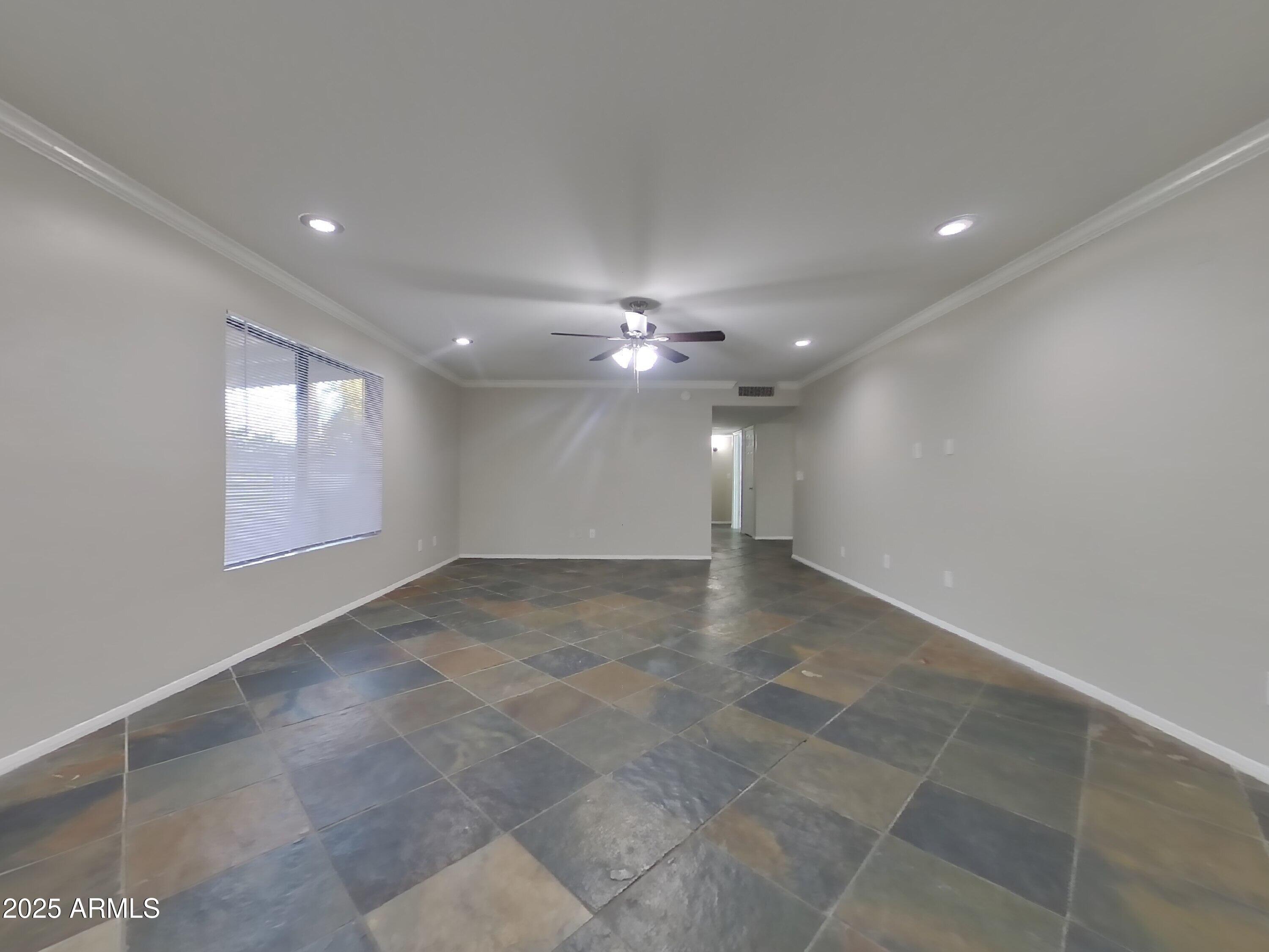 1726 North Summer Circle Mesa, AZ 85203 - Photo 3 of 16 2_pc_vRMr4Jnn1d_qN3k0rwTCJ_other_room_XG