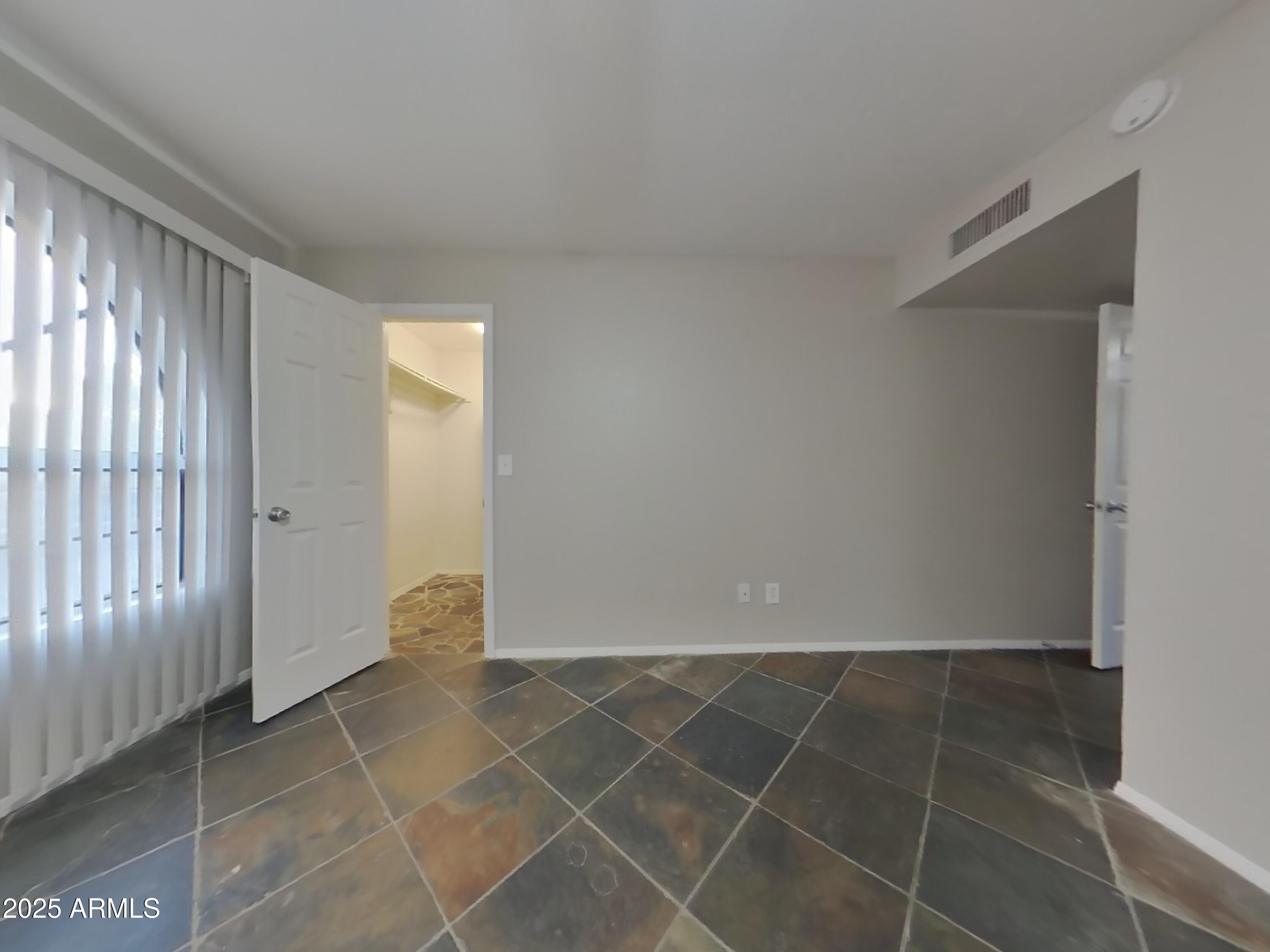 1726 North Summer Circle Mesa, AZ 85203 - Photo 7 of 16 6_Image_S7mXc061Mk