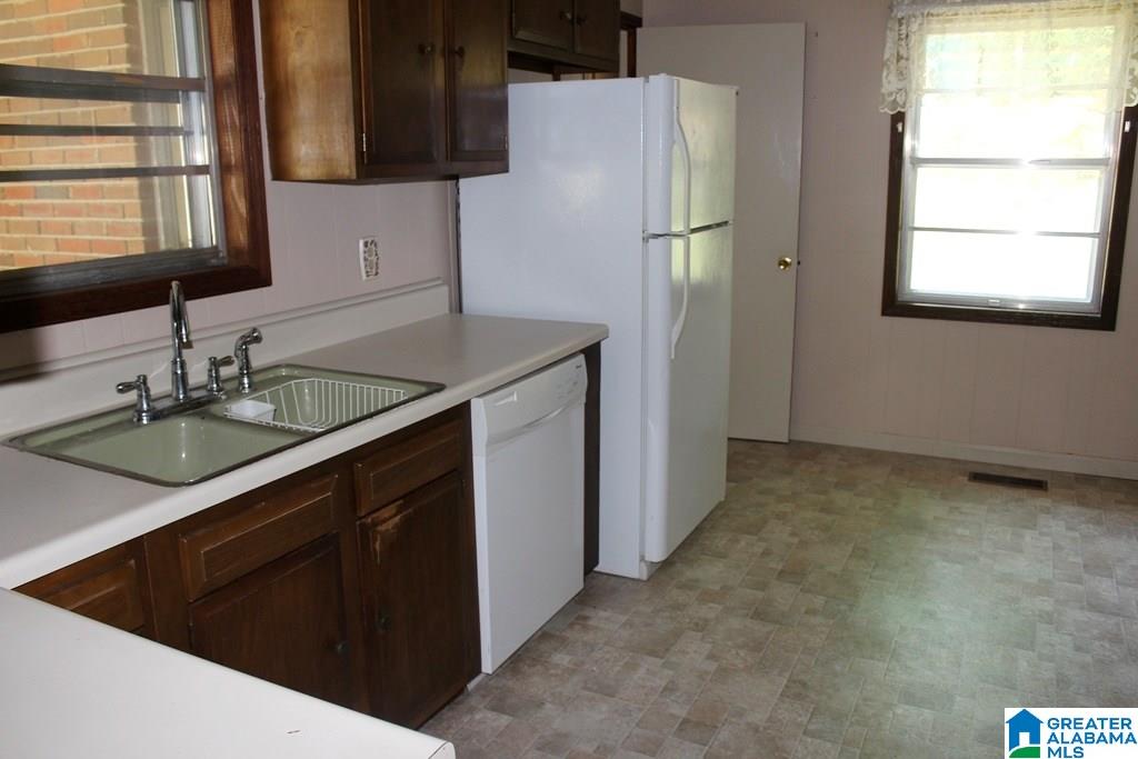 913 Pinecrest Road Sylacauga, AL 35151 - Photo 7 of 24