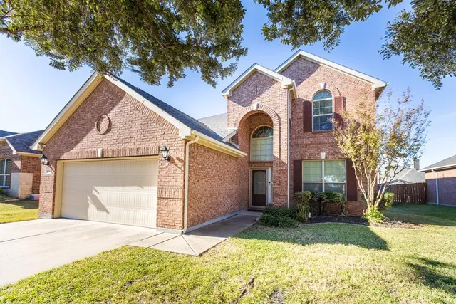 $384,999 | 804 West Bend Boulevard, Burleson, TX 76028