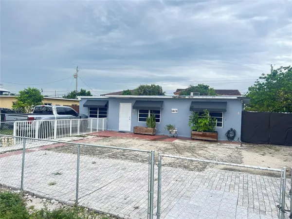 $3,800 | 1401 East 8th Avenue, Hialeah, FL 33010