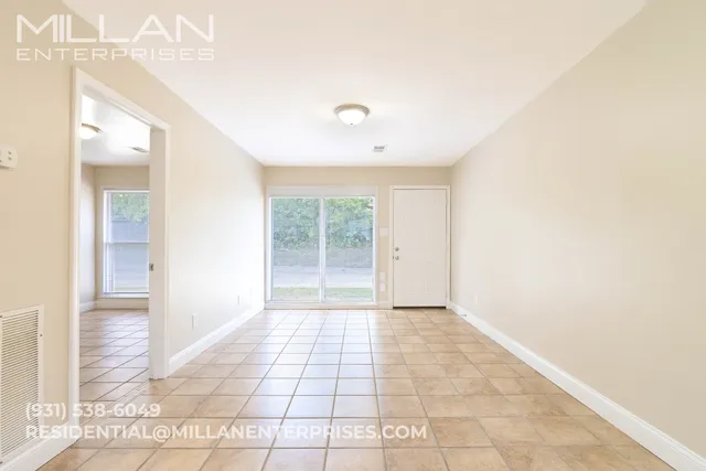 $800 | 211 Oak Street, Unit 3, Clarksville, TN 37042