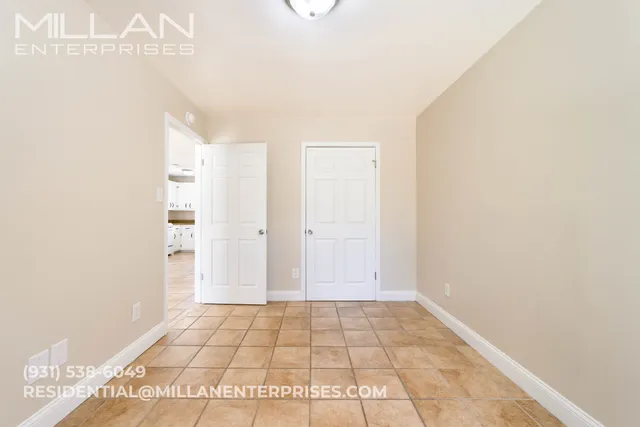 $800 | 211 Oak Street, Unit 3, Clarksville, TN 37042