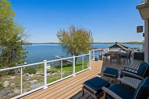 $2,200,000 | 208 East Lake Street, Waconia, MN 55387