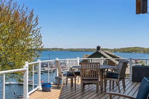 $2,200,000 | 208 East Lake Street, Waconia, MN 55387