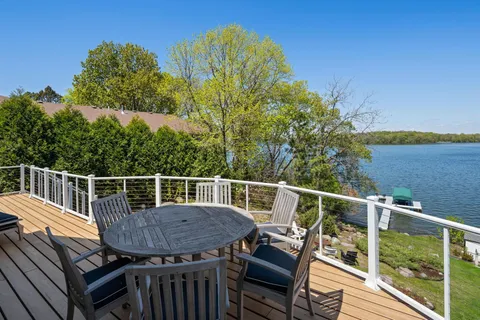 $2,200,000 | 208 East Lake Street, Waconia, MN 55387