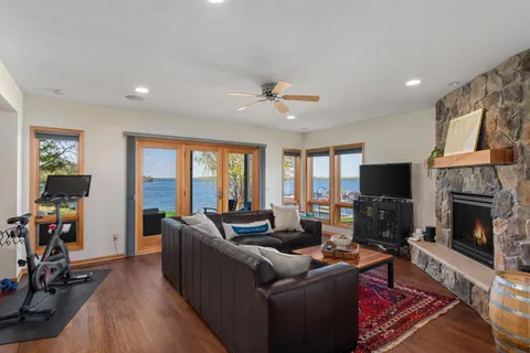 $2,200,000 | 208 East Lake Street, Waconia, MN 55387