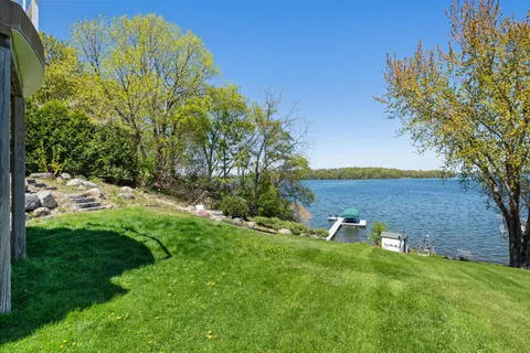 $2,200,000 | 208 East Lake Street, Waconia, MN 55387