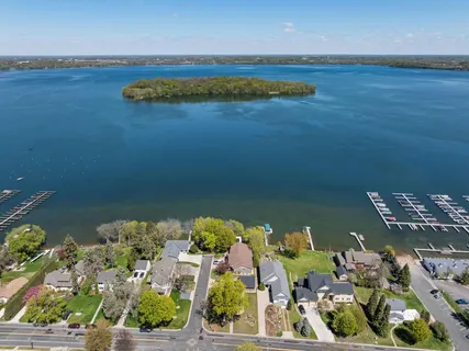 $2,200,000 | 208 East Lake Street, Waconia, MN 55387