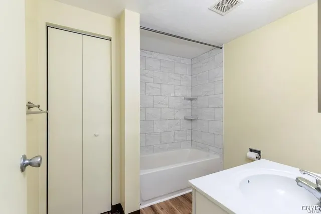 $1,450 | 471 Idlewood Boulevard, Van Buren, NY 13027