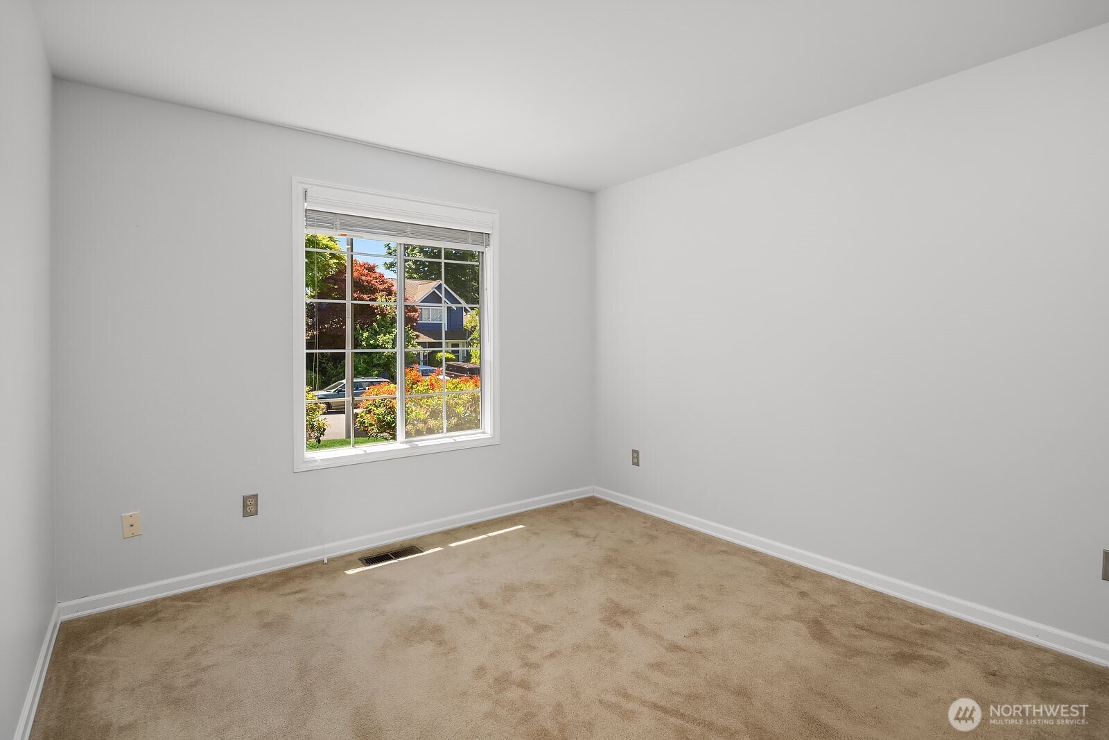 4928 Northeast 23rd Street Renton, WA 98059 - Photo 20 of 27 Gallery Image 20