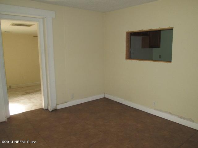 4300 Napoli Road Jacksonville, FL 32207 - Photo 3 of 11 Dining room
