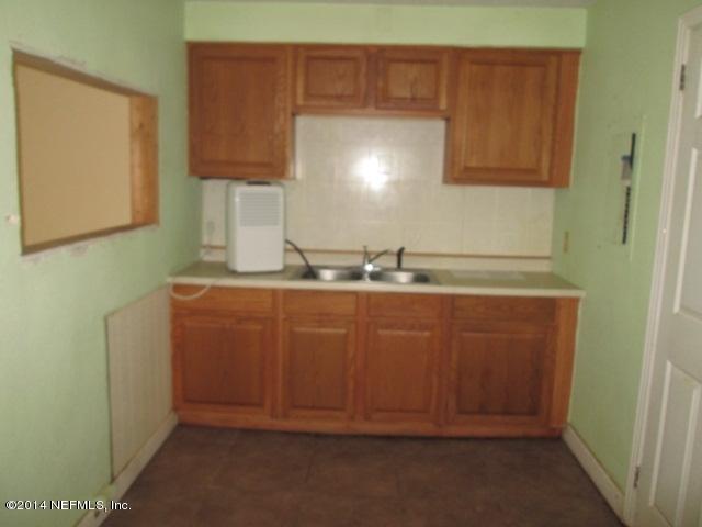 4300 Napoli Road Jacksonville, FL 32207 - Photo 4 of 11 Kitchen