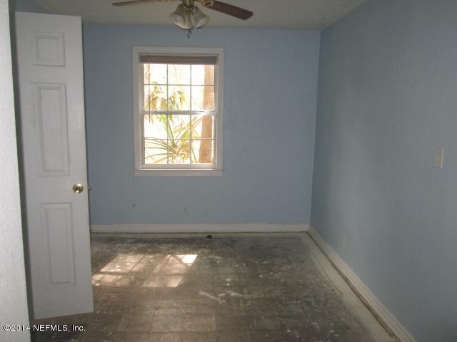 4300 Napoli Road Jacksonville, FL 32207 - Photo 8 of 11 Bedroom 3