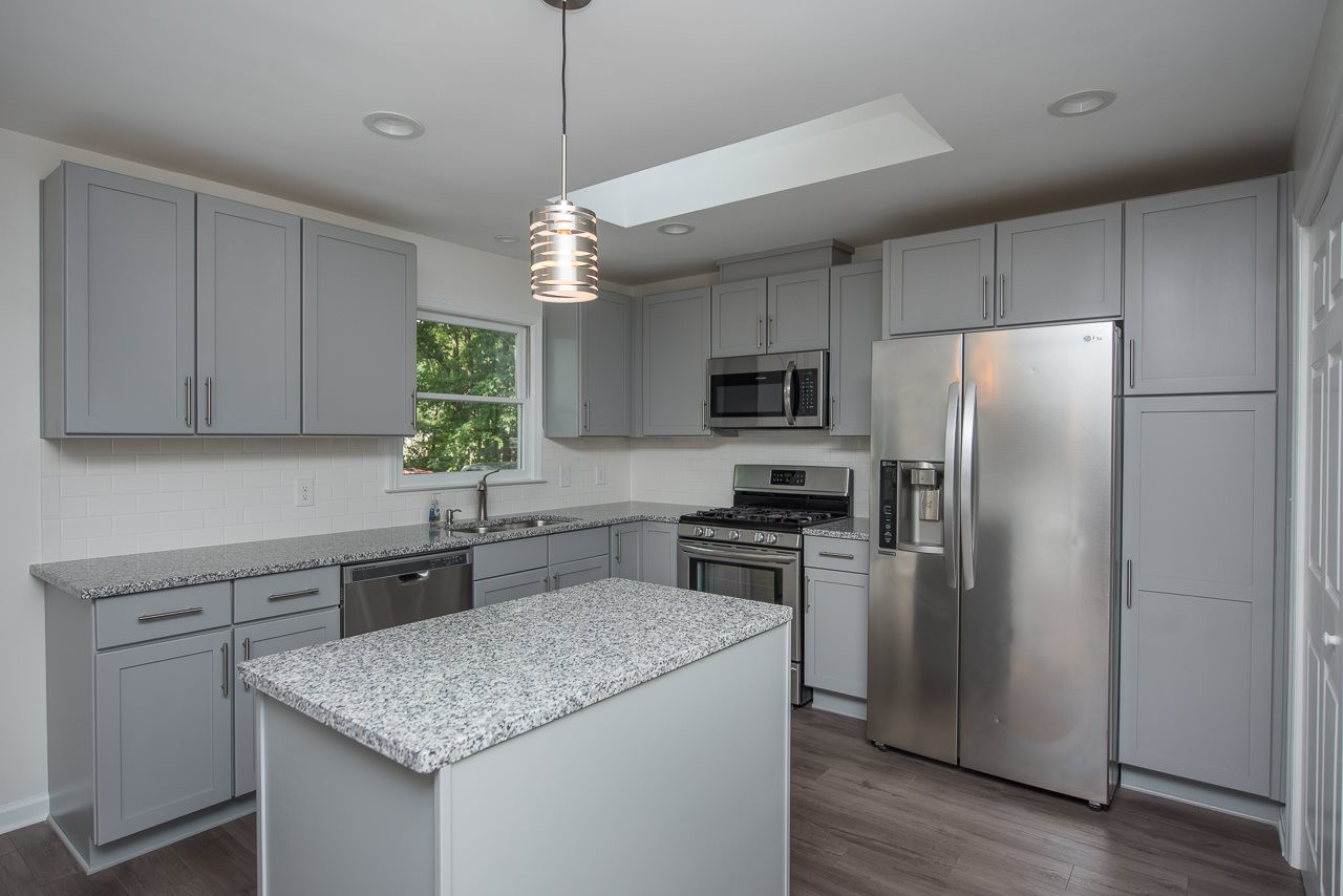 321 Irelan Drive Raleigh, NC 27606 - Photo 6 of 30 Photo 6