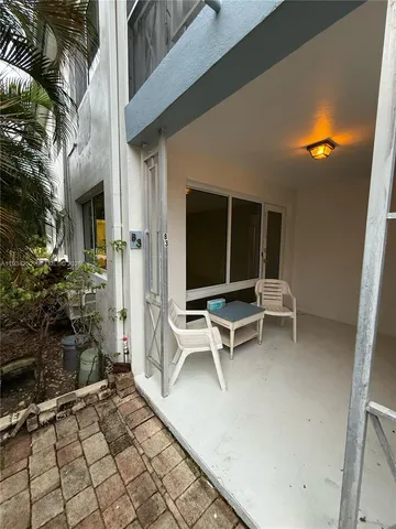 $290,000 | Beach, Pompano Beach, FL 33062