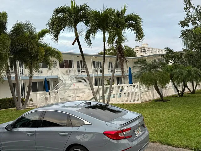 $290,000 | Beach, Pompano Beach, FL 33062