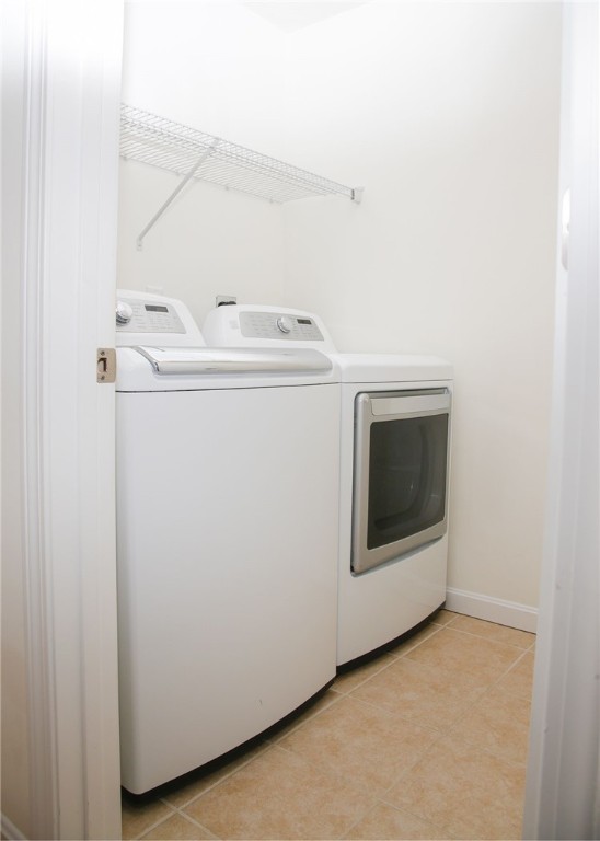 29 Hopkinton Hill Road Hopkinton, RI 02832 - Photo 11 of 25 First Floor Laundry