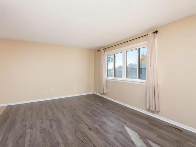 $229,999 | 4185 Austin Street Northeast, Blaine, MN 55014