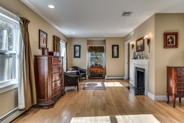 10 Carlton Road Marblehead, MA 01945 - Photo 19 of 30 Gallery Image 19