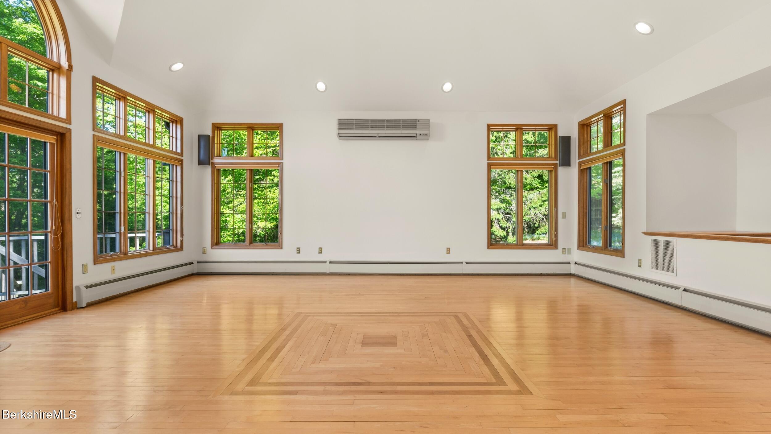 765 Canaan Road Richmond, MA 01254 - Photo 23 of 78 Living Room