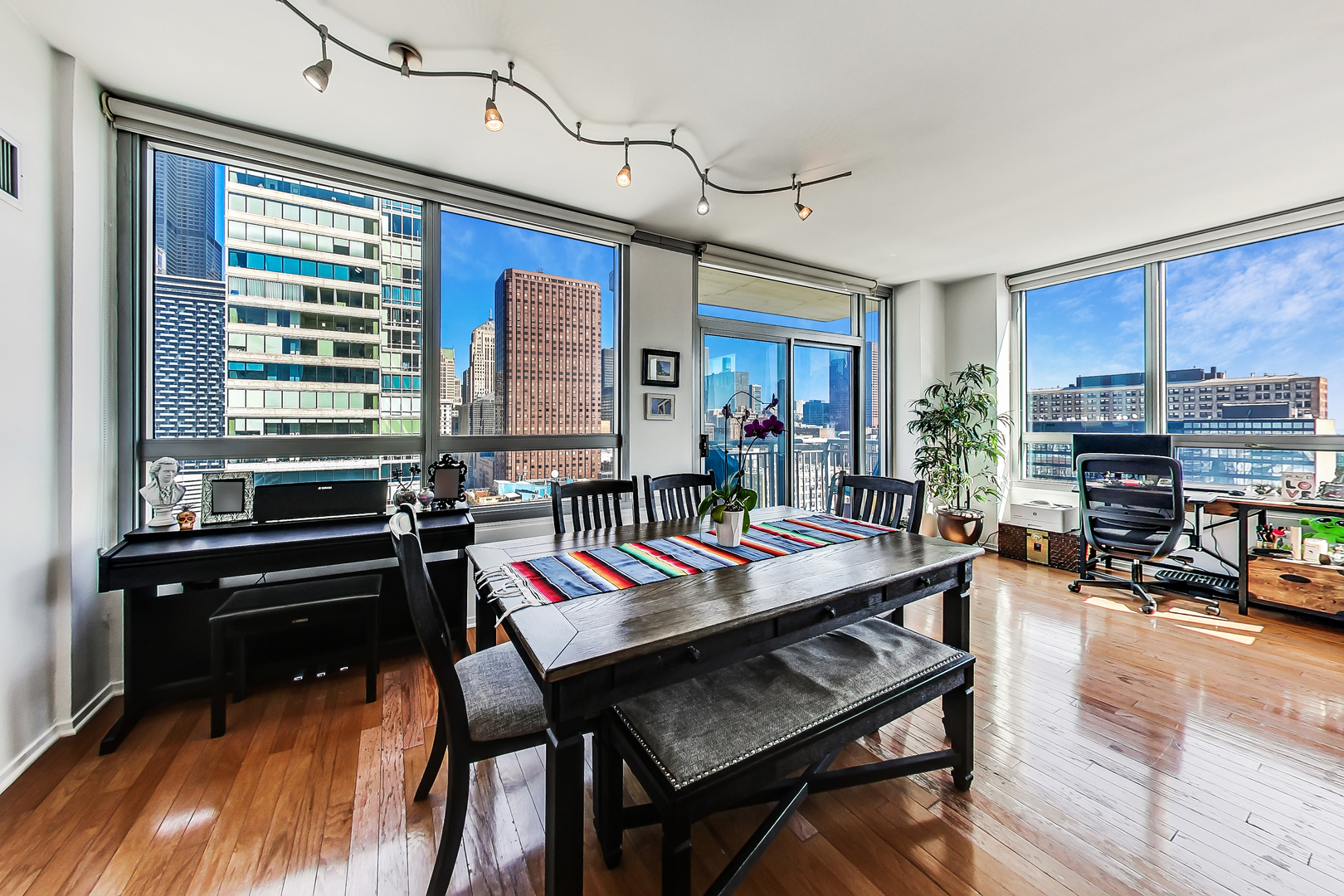 701 South Wells Street, Unit 2201 Chicago, IL 60607 - Photo 13 of 34