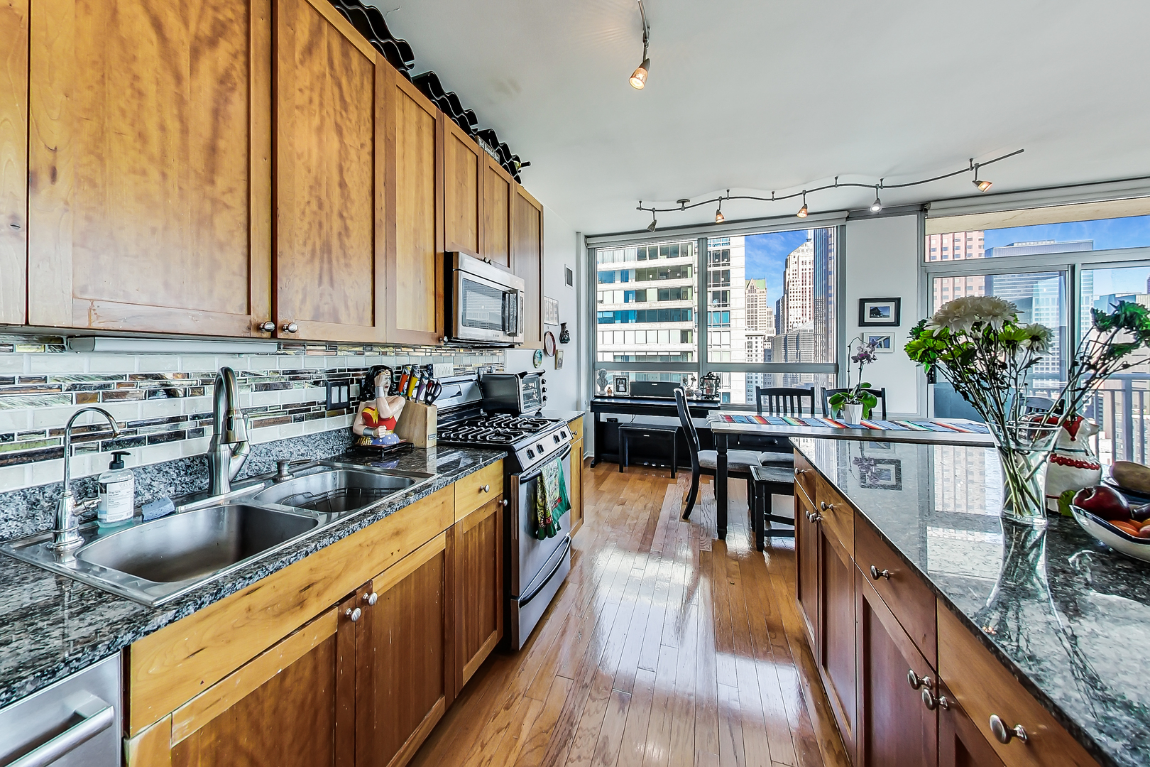 701 South Wells Street, Unit 2201 Chicago, IL 60607 - Photo 16 of 34
