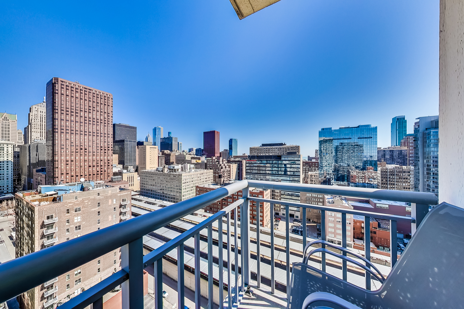 701 South Wells Street, Unit 2201 Chicago, IL 60607 - Photo 18 of 34