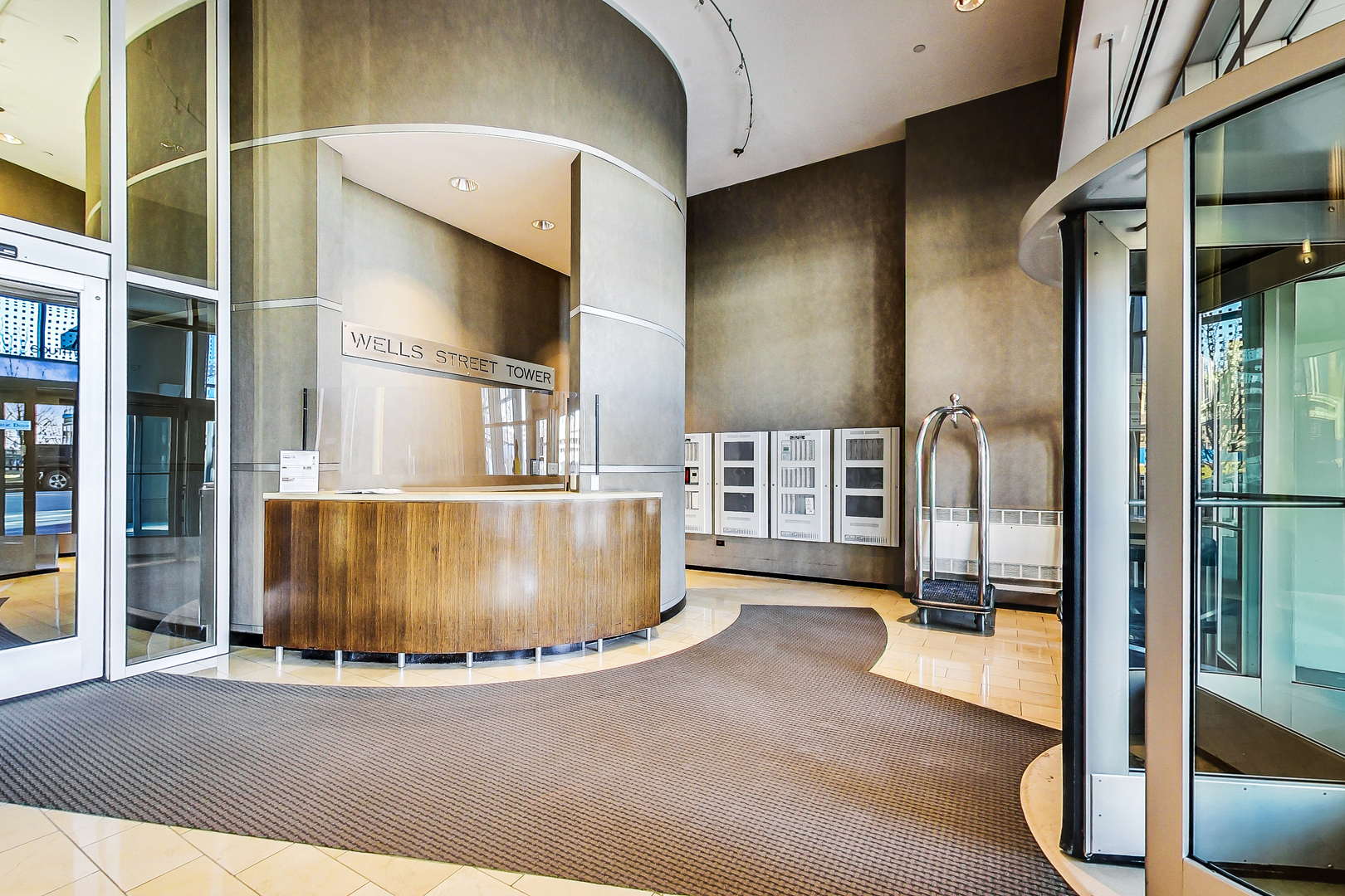 701 South Wells Street, Unit 2201 Chicago, IL 60607 - Photo 4 of 34