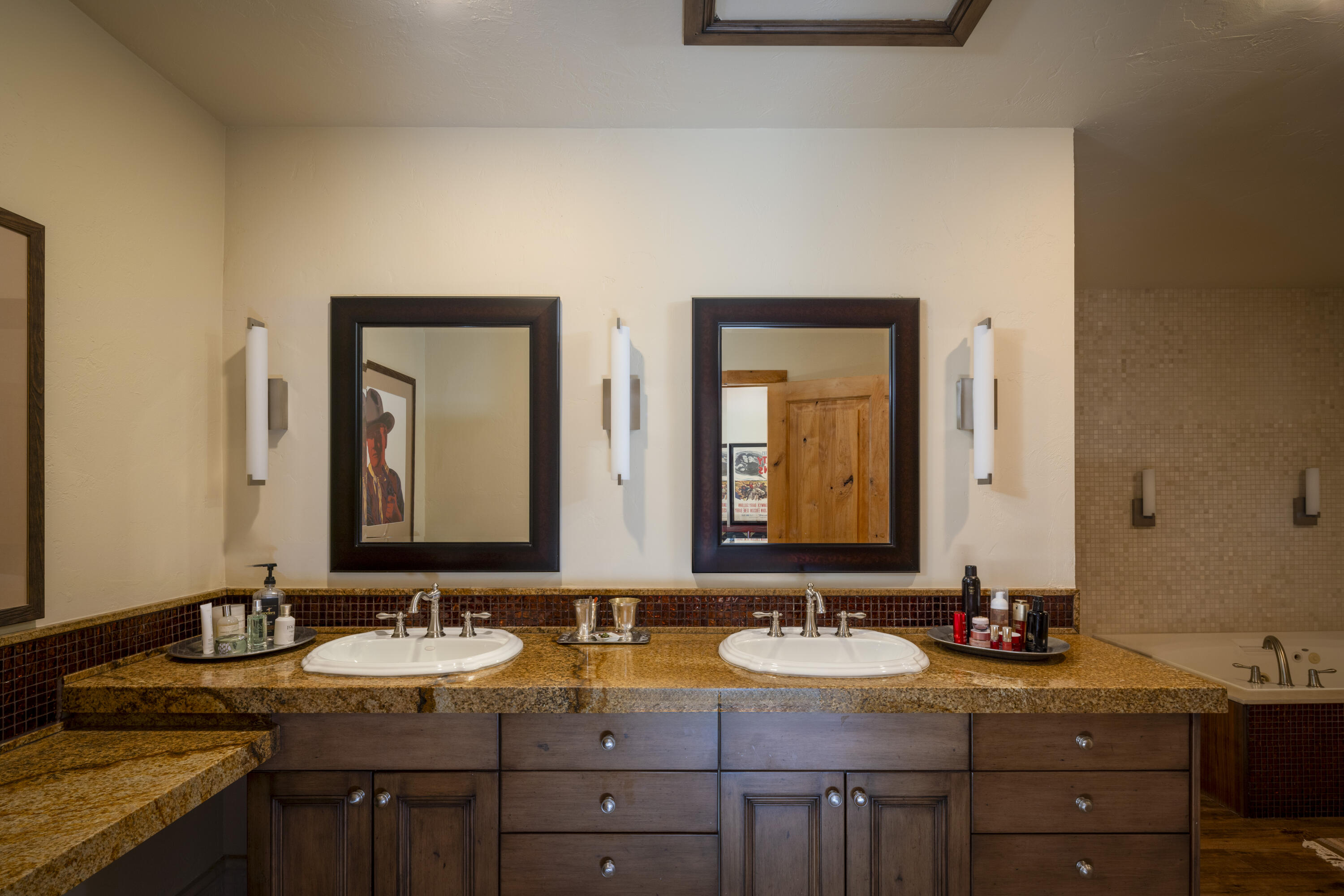 102 Larkspur Road Blaine County, ID 83333 - Photo 17 of 31 Bathroom - Primary Double Vanity