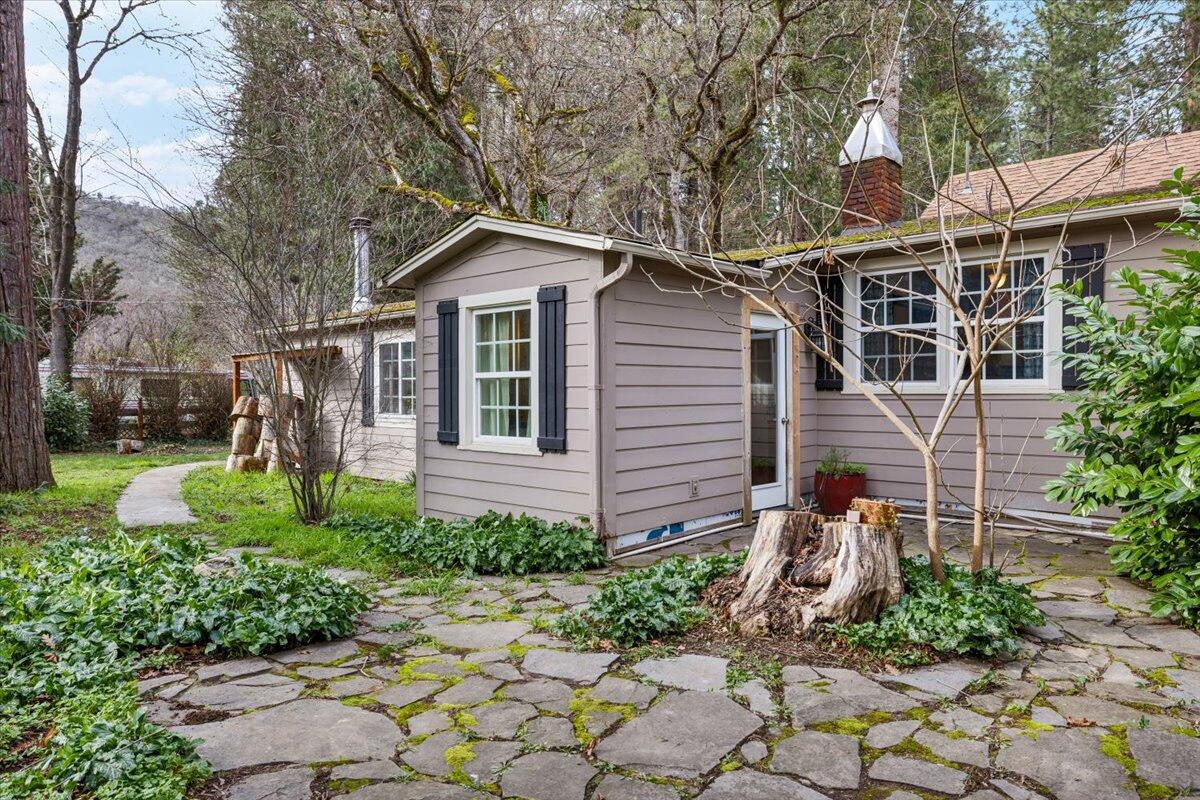 3072 Griffin Creek Road Medford, OR 97501 - Photo 45 of 56 44-CI_3699