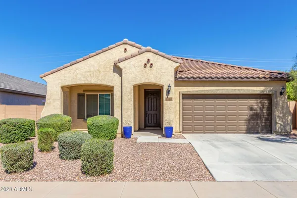 $2,395 | 11018 Thatcher Avenue, Mesa, AZ 85212