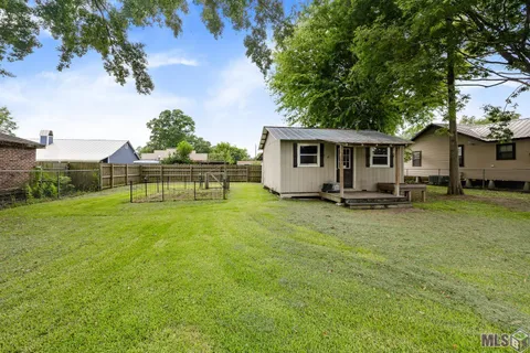 $225,000 | 137 4th Street, Port Allen, LA 70767