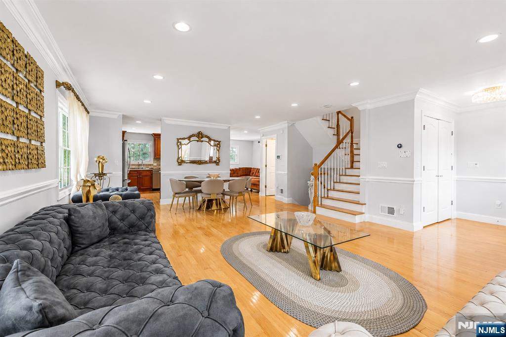 207 Stonehouse Road Glen Ridge, NJ 07028 - Photo 20 of 50 Gallery Image 20