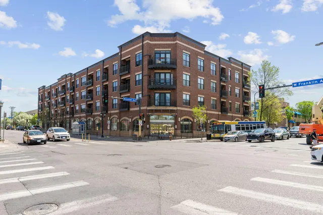 $1,475 | 15 East Franklin Avenue, Unit 320, Minneapolis, MN 55404
