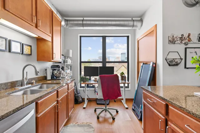 $1,475 | 15 East Franklin Avenue, Unit 320, Minneapolis, MN 55404