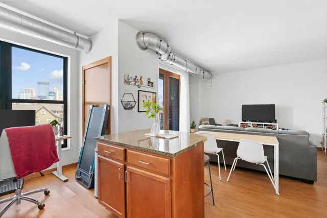 $1,475 | 15 East Franklin Avenue, Unit 320, Minneapolis, MN 55404