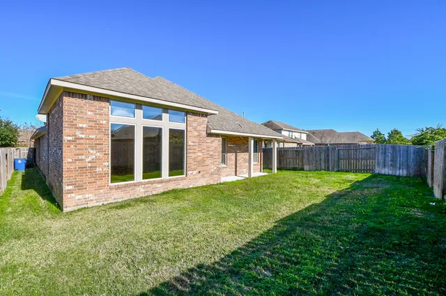 $2,750 | 19319 Hays Spring Drive, Cypress, TX 77433