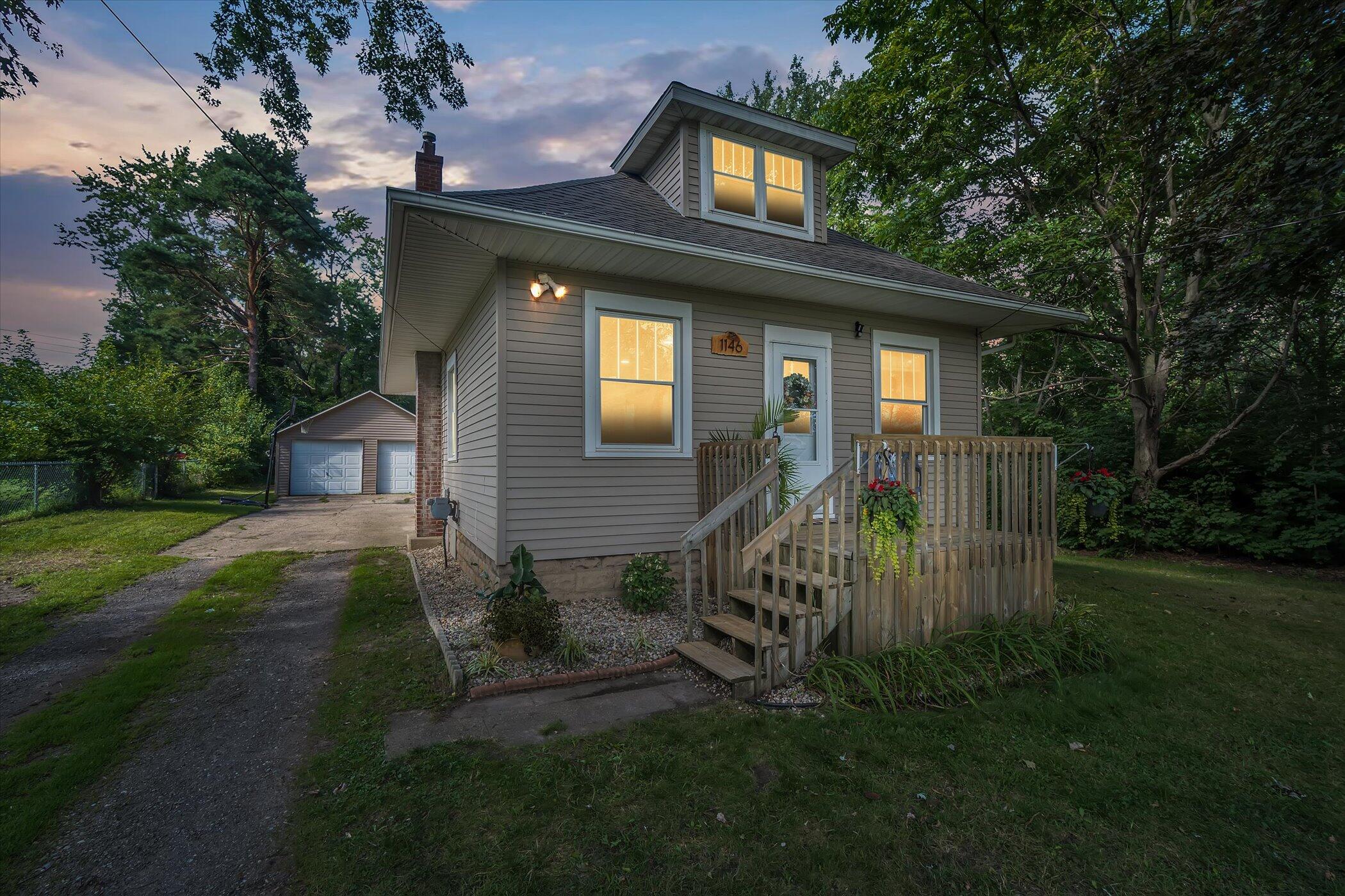 1146 Woodworth Road Jackson, MI 49202 - Photo 1 of 40 Welcome home!