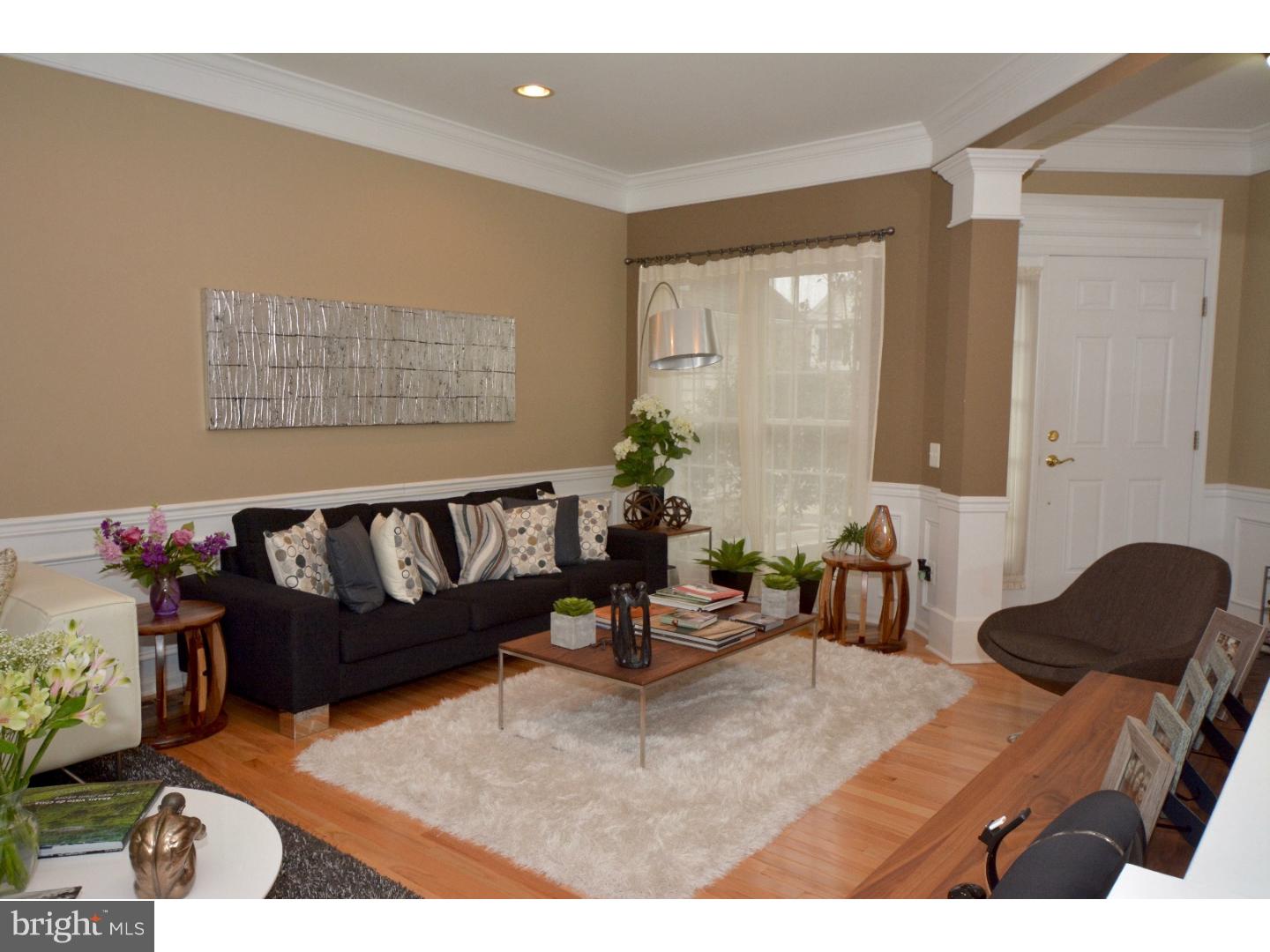 62 Maidenhead Road Princeton, NJ 08540 - Photo 2 of 25 Living Room