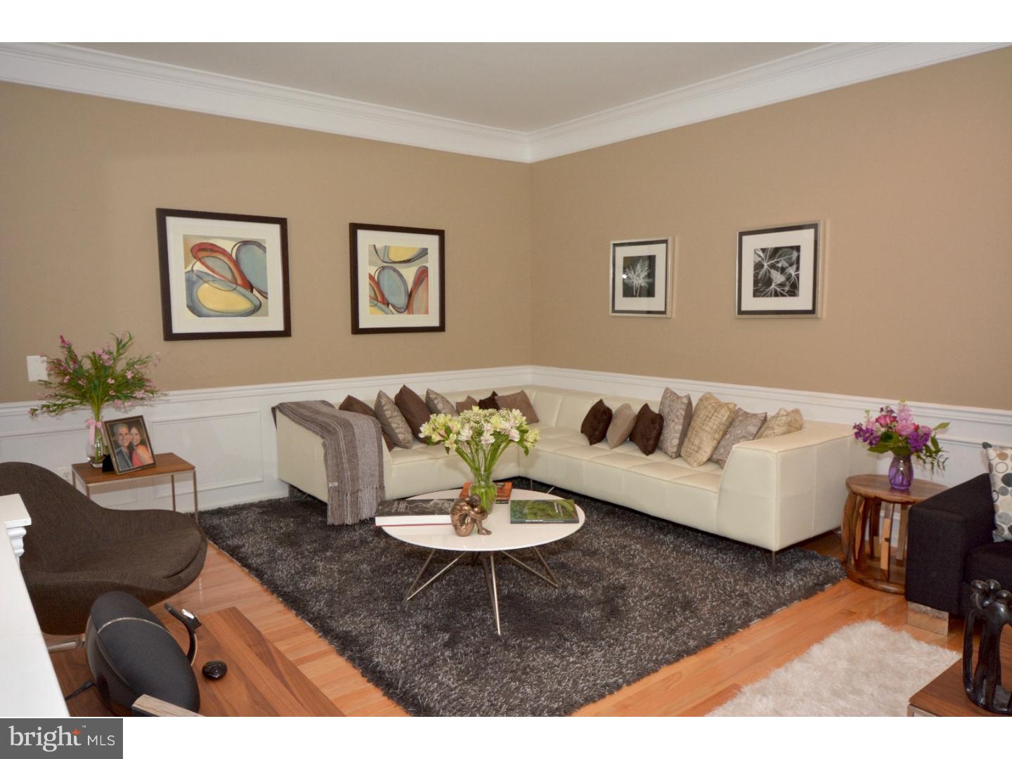 62 Maidenhead Road Princeton, NJ 08540 - Photo 4 of 25 Living Room