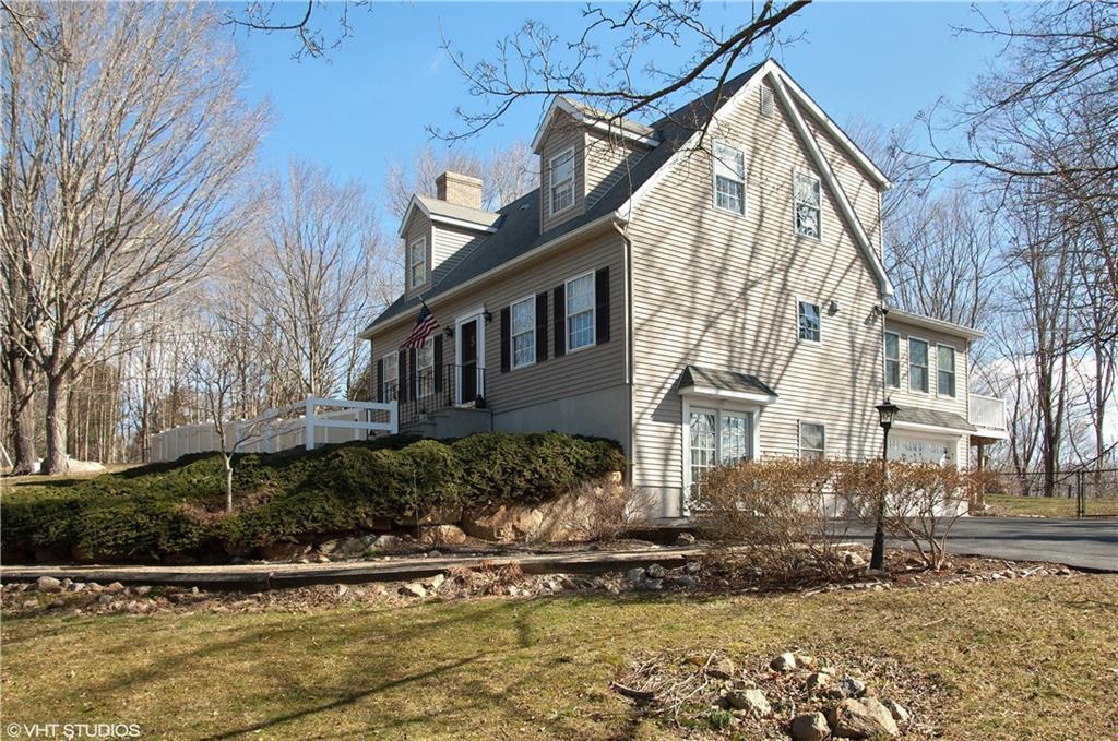 424 Boston Post Road East Lyme, CT 06333 - Photo 1 of 1 What a great house and beautiful grounds this expanded Cape has to offer. A newer great room that is just stunning with a gas fireplace overlooking a serene farm area, that is elevated and if you look just right you can see Long Island sound! Come on in for a tour around...