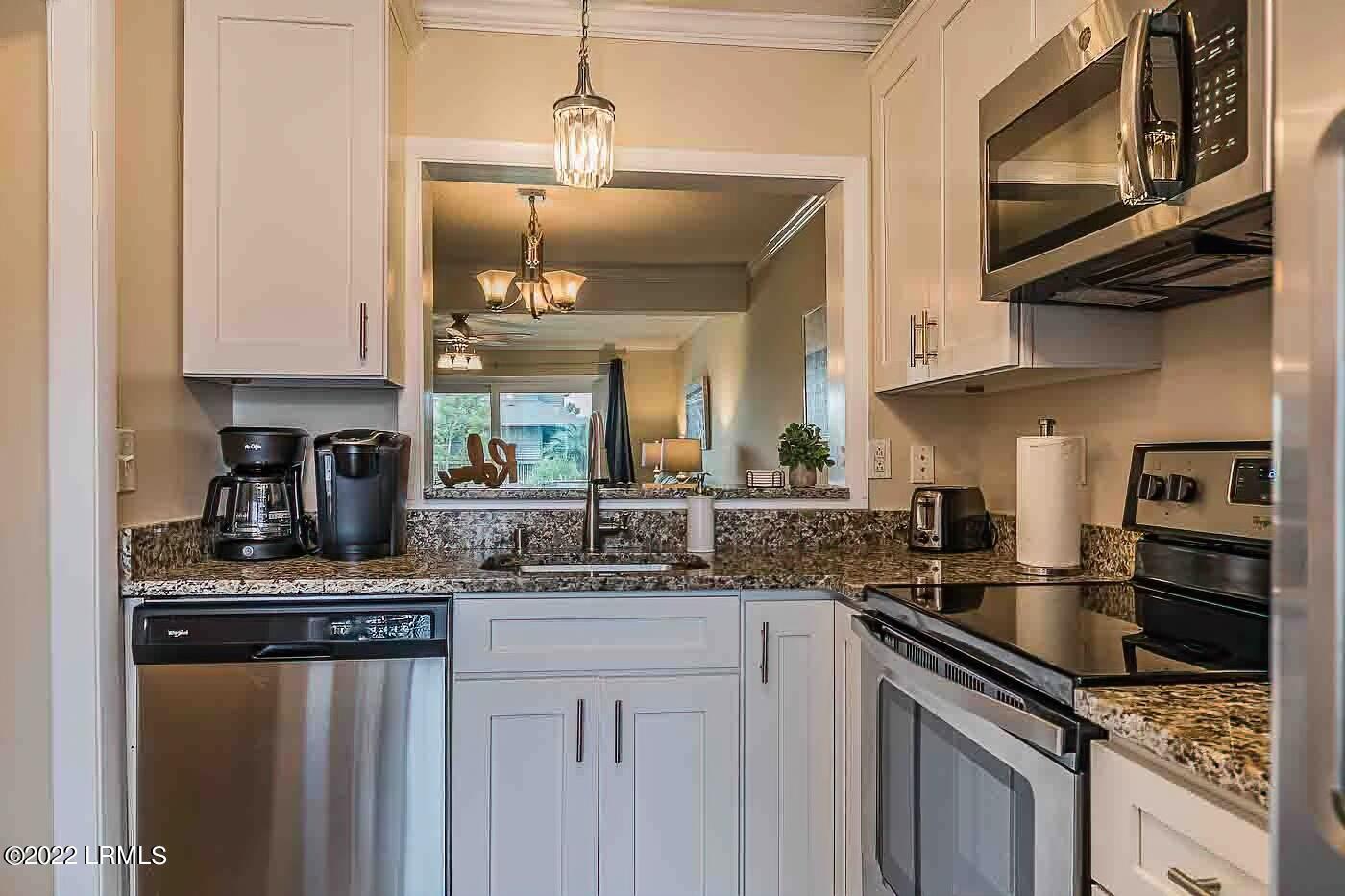 6 Cedar Reef, Unit C103 Harbor Island, SC 29920 - Photo 13 of 37 16 Kitchen