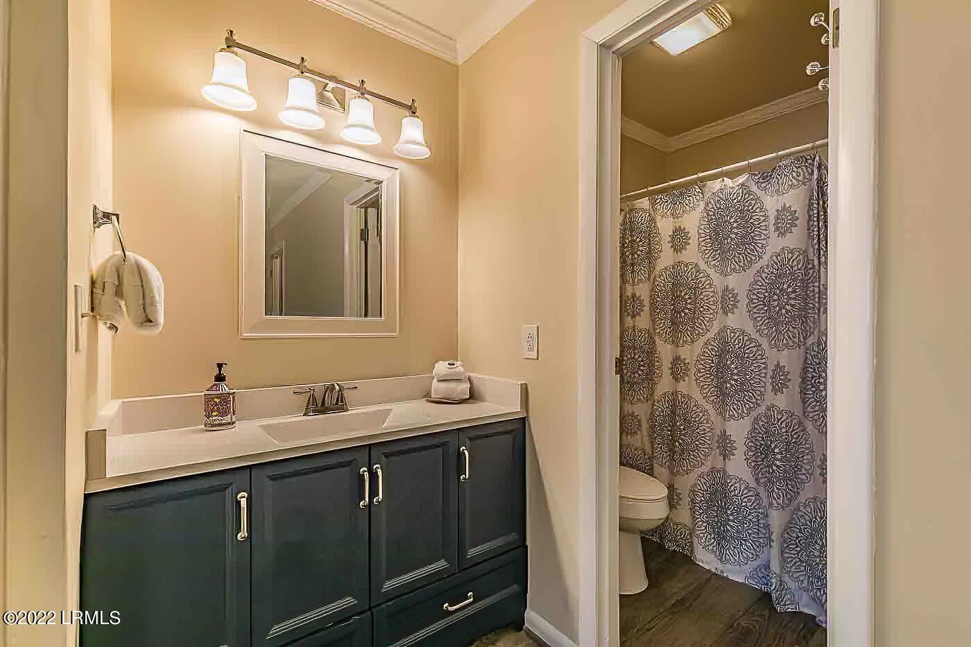 6 Cedar Reef, Unit C103 Harbor Island, SC 29920 - Photo 21 of 37 24 Ensuite bath